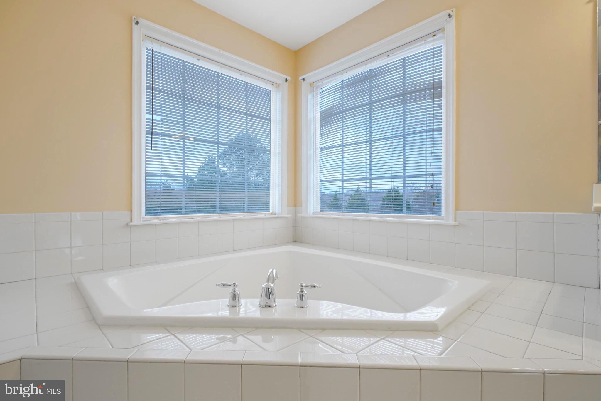 ROYAL OAKS - Residential