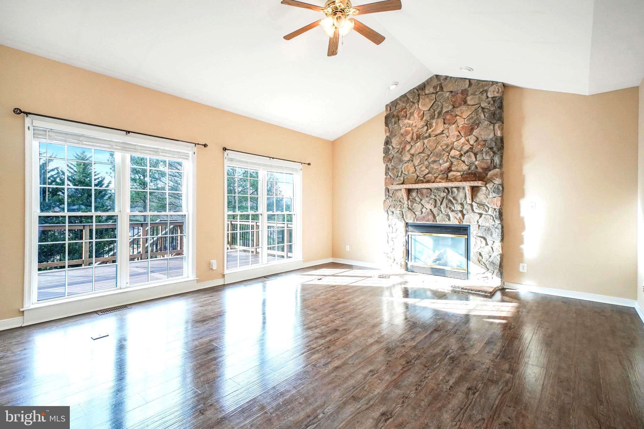 ROYAL OAKS - Residential