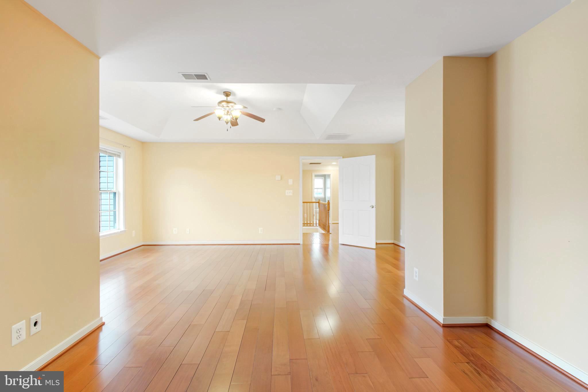 ROYAL OAKS - Residential