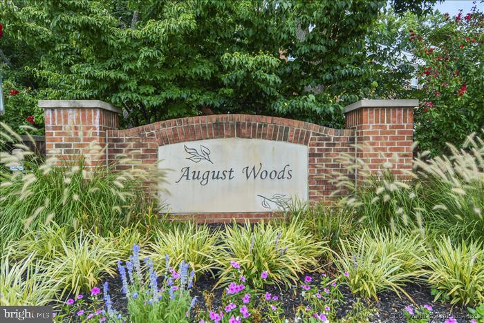 AUGUST WOODS - Residential