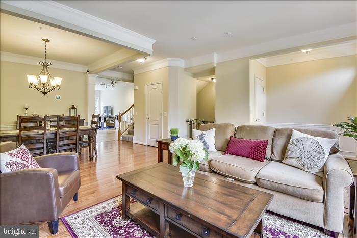 AUGUST WOODS - Residential