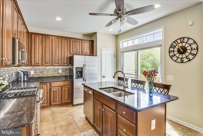 AUGUST WOODS - Residential