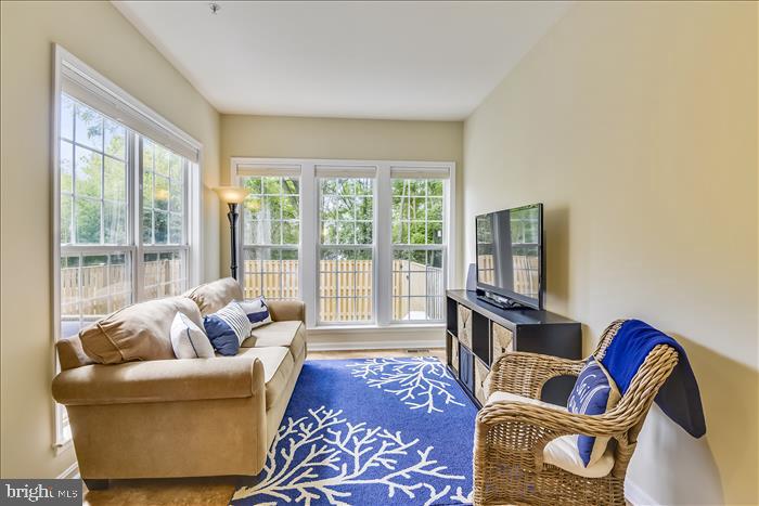 AUGUST WOODS - Residential