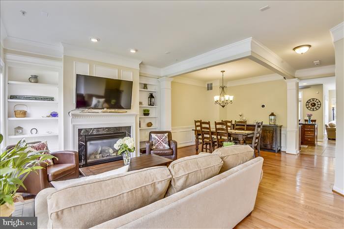 AUGUST WOODS - Residential