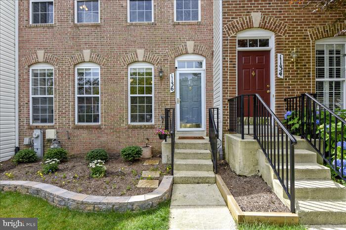 AUGUST WOODS - Residential