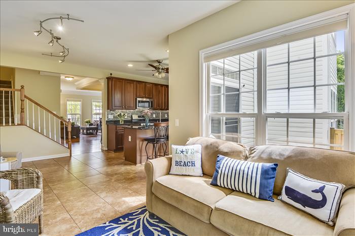 AUGUST WOODS - Residential