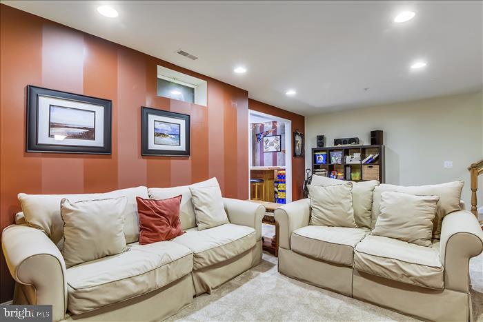 AUGUST WOODS - Residential