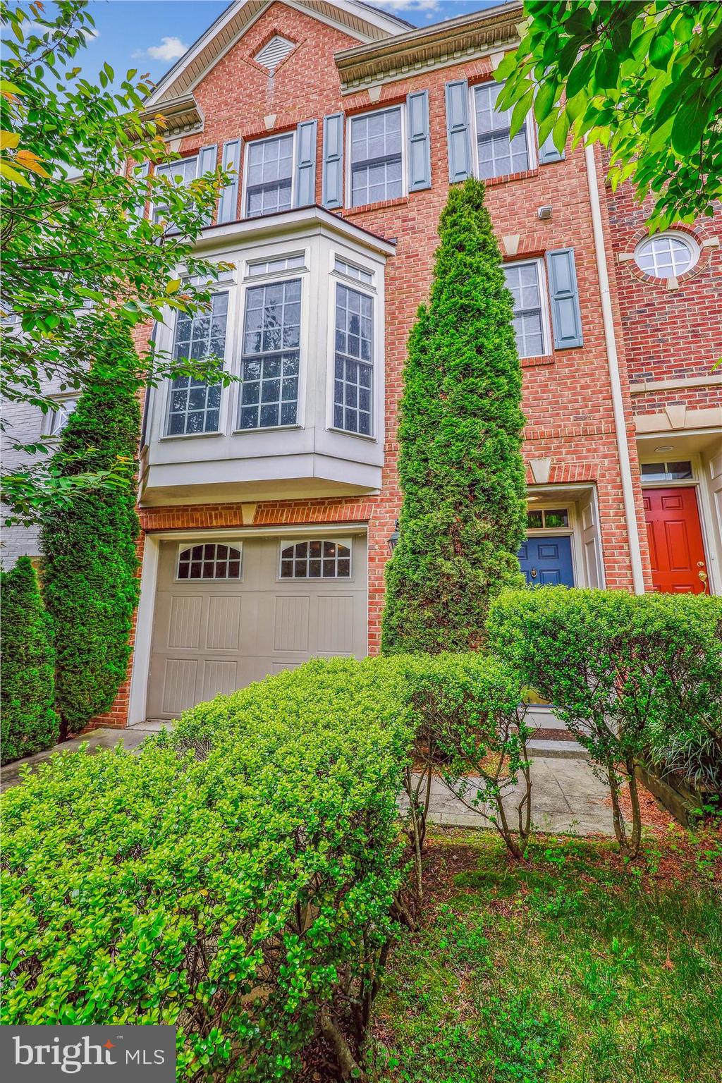 ASHLEY HOLLOW - Residential Lease