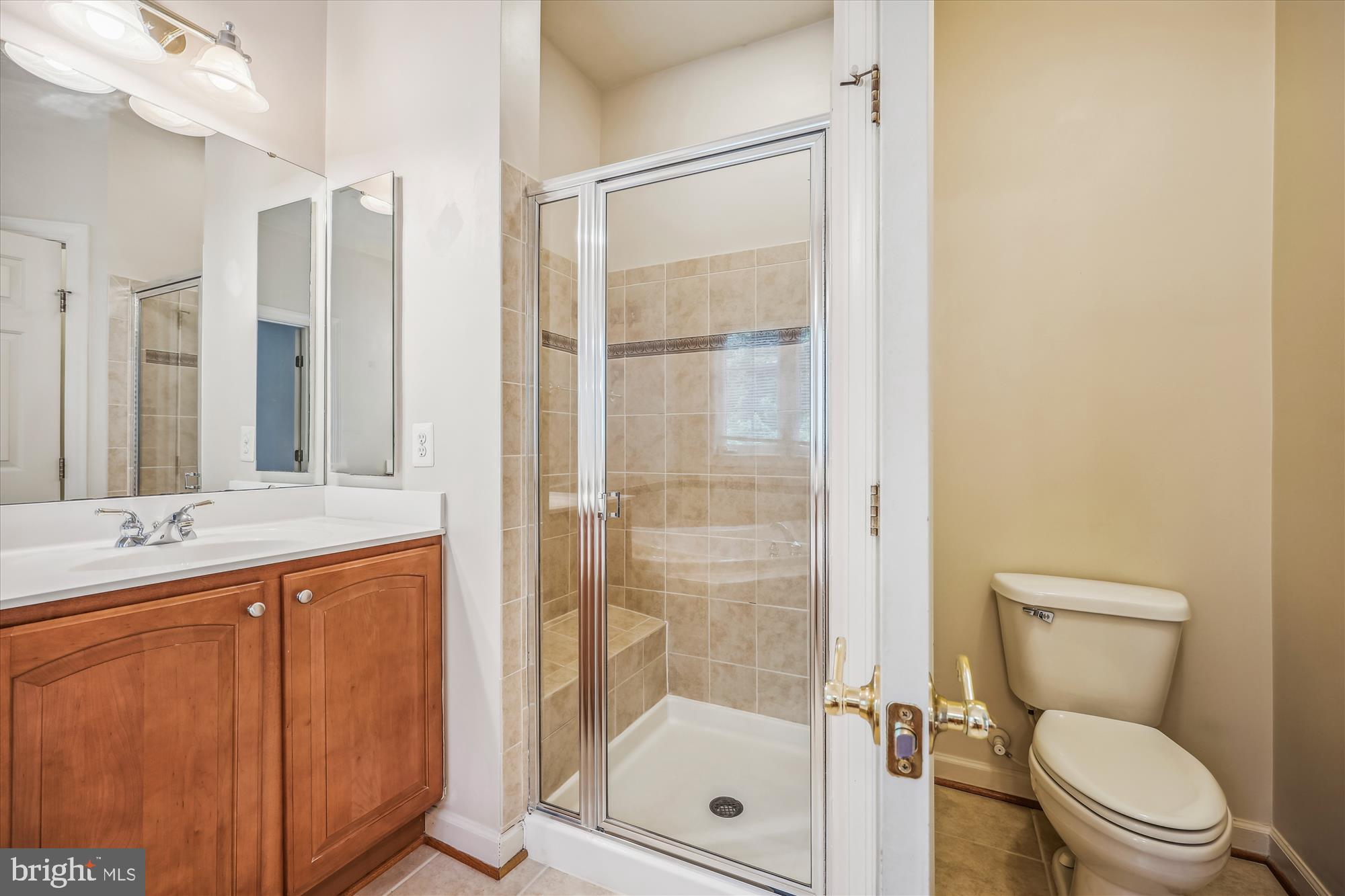 ASHLEY HOLLOW - Residential Lease