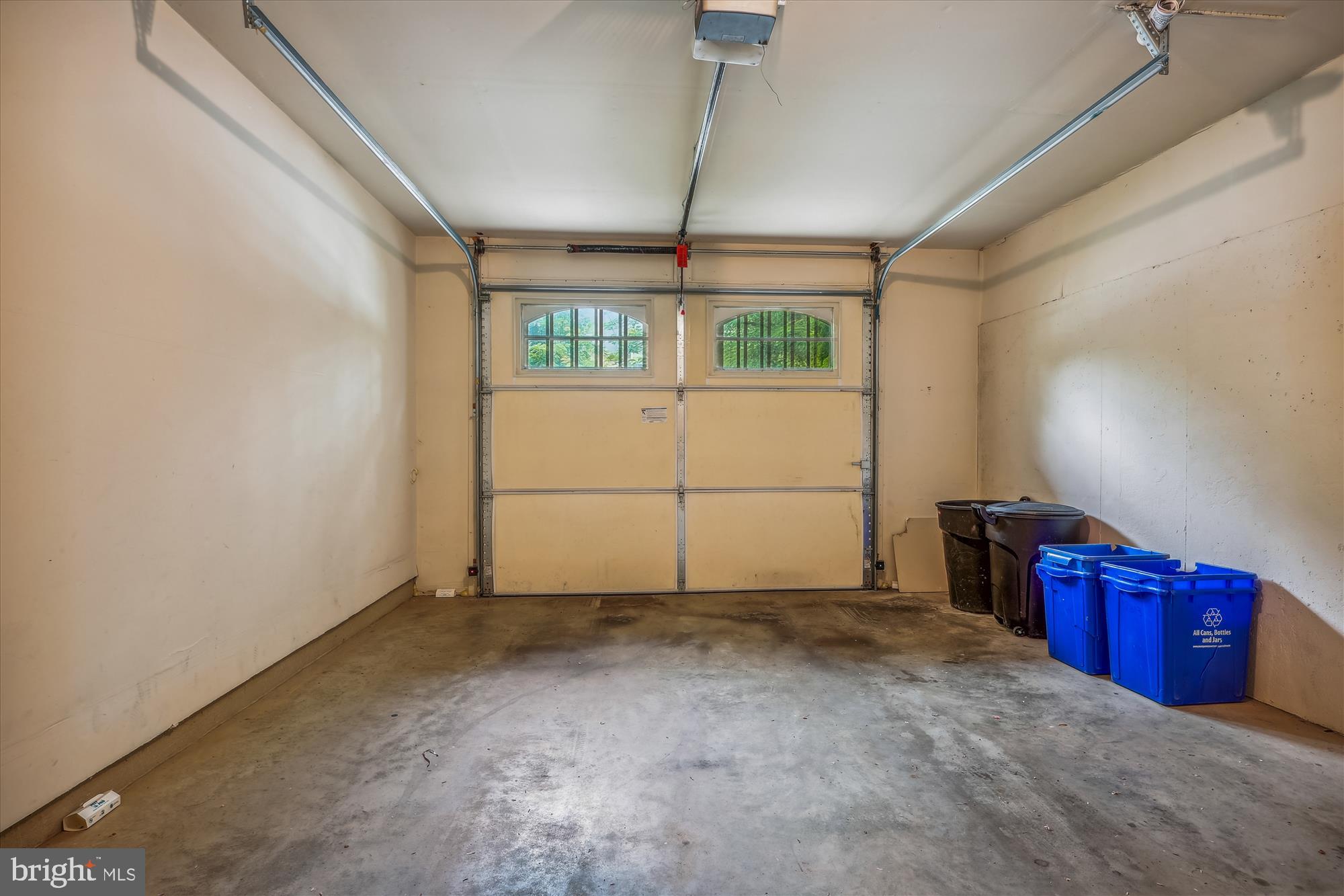 ASHLEY HOLLOW - Residential Lease