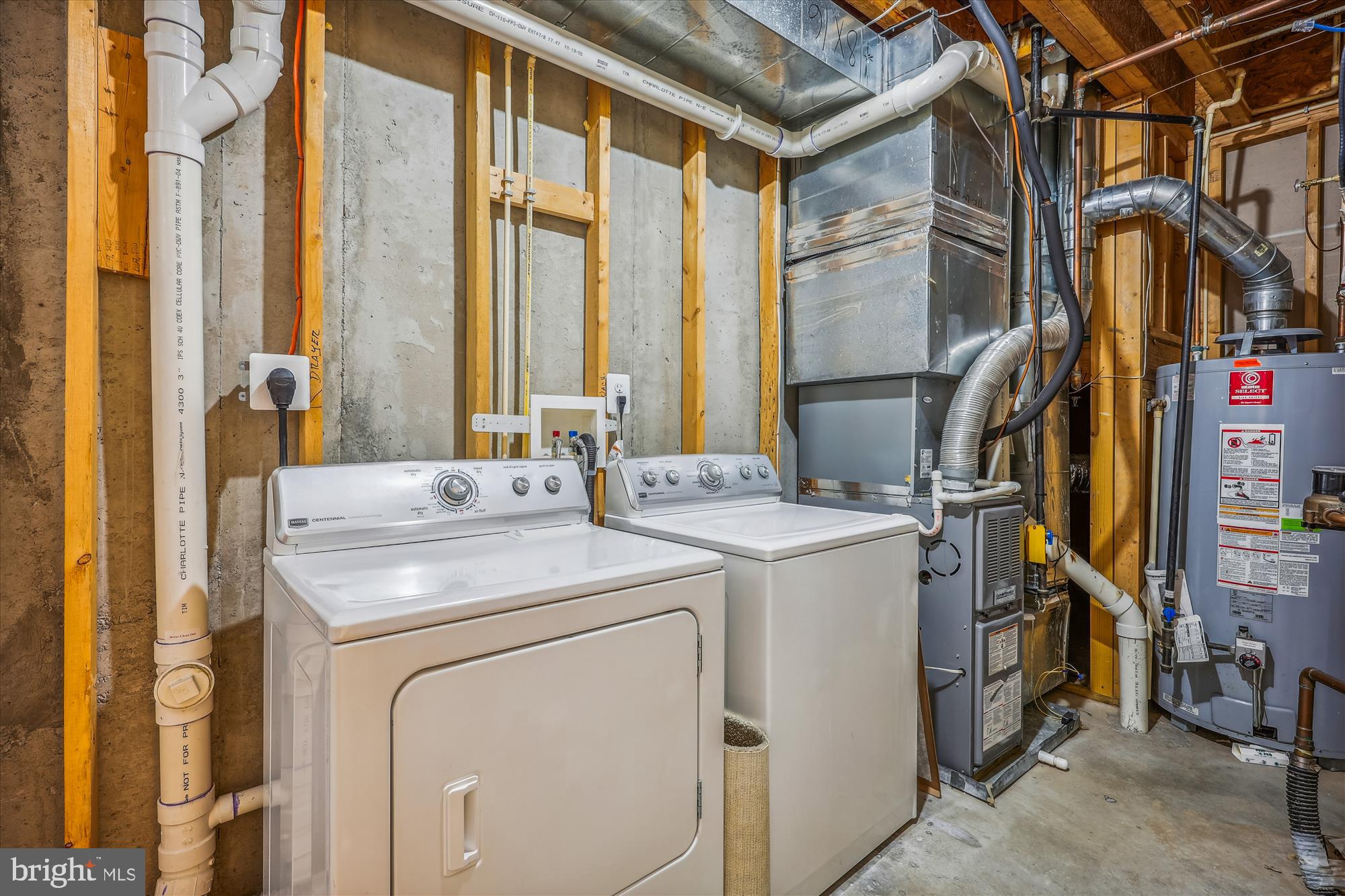 ASHLEY HOLLOW - Residential Lease