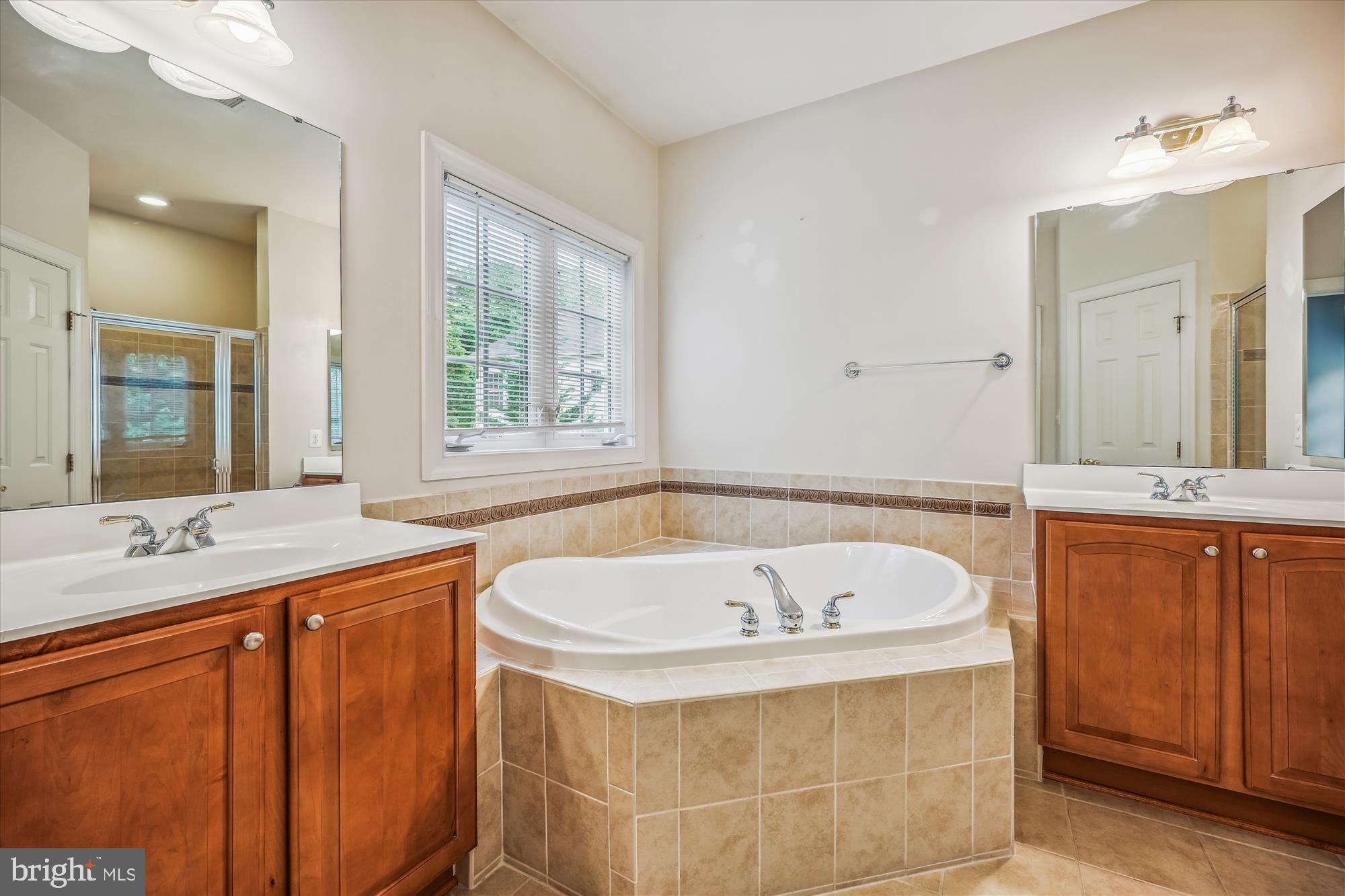 ASHLEY HOLLOW - Residential Lease