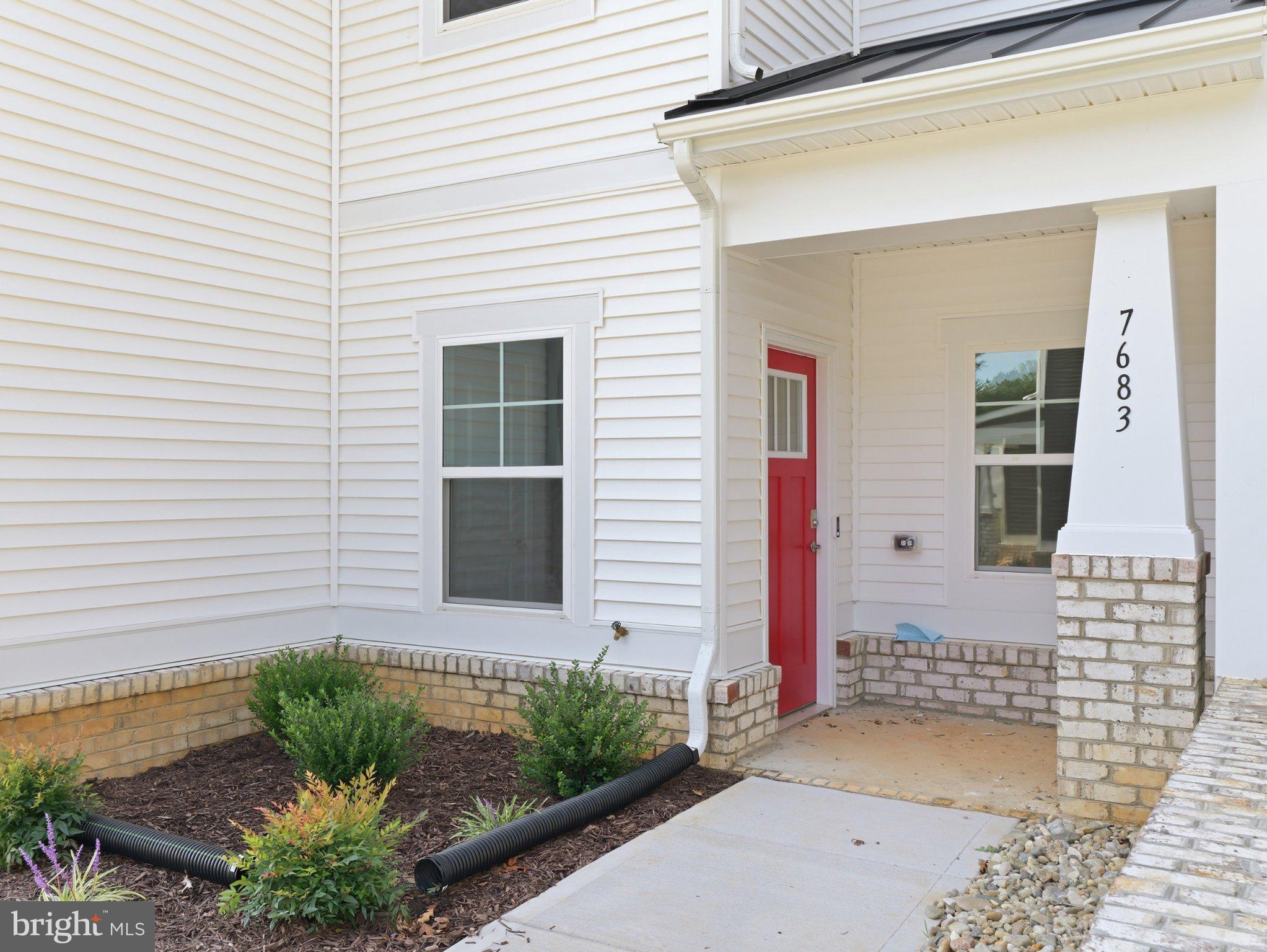 7683 LLOYD TERRACE
