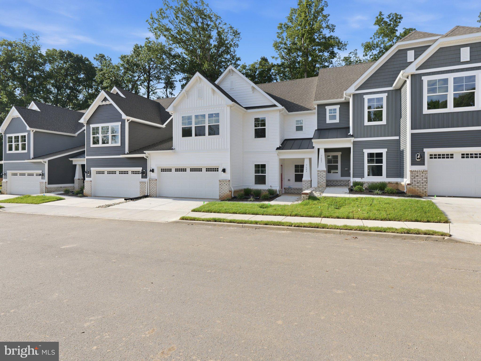 7683 LLOYD TERRACE