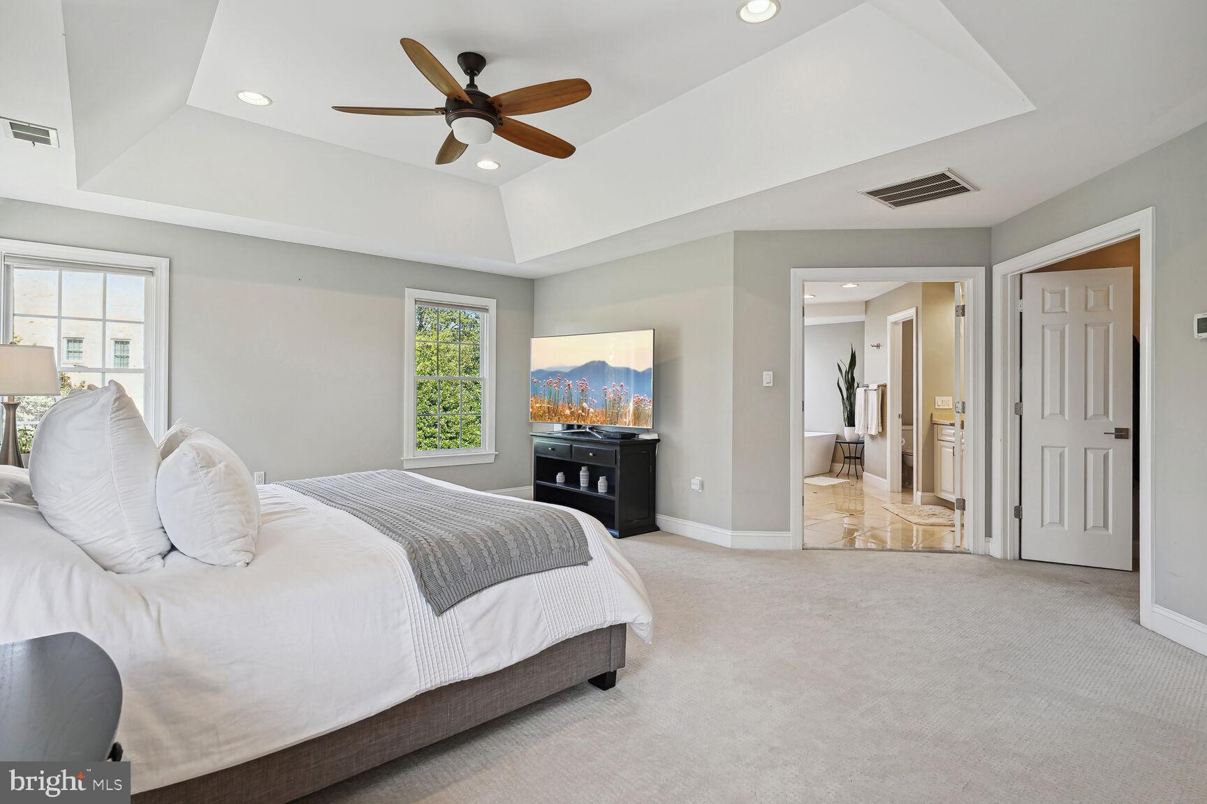 MANORS OF FOX MILL - Residential