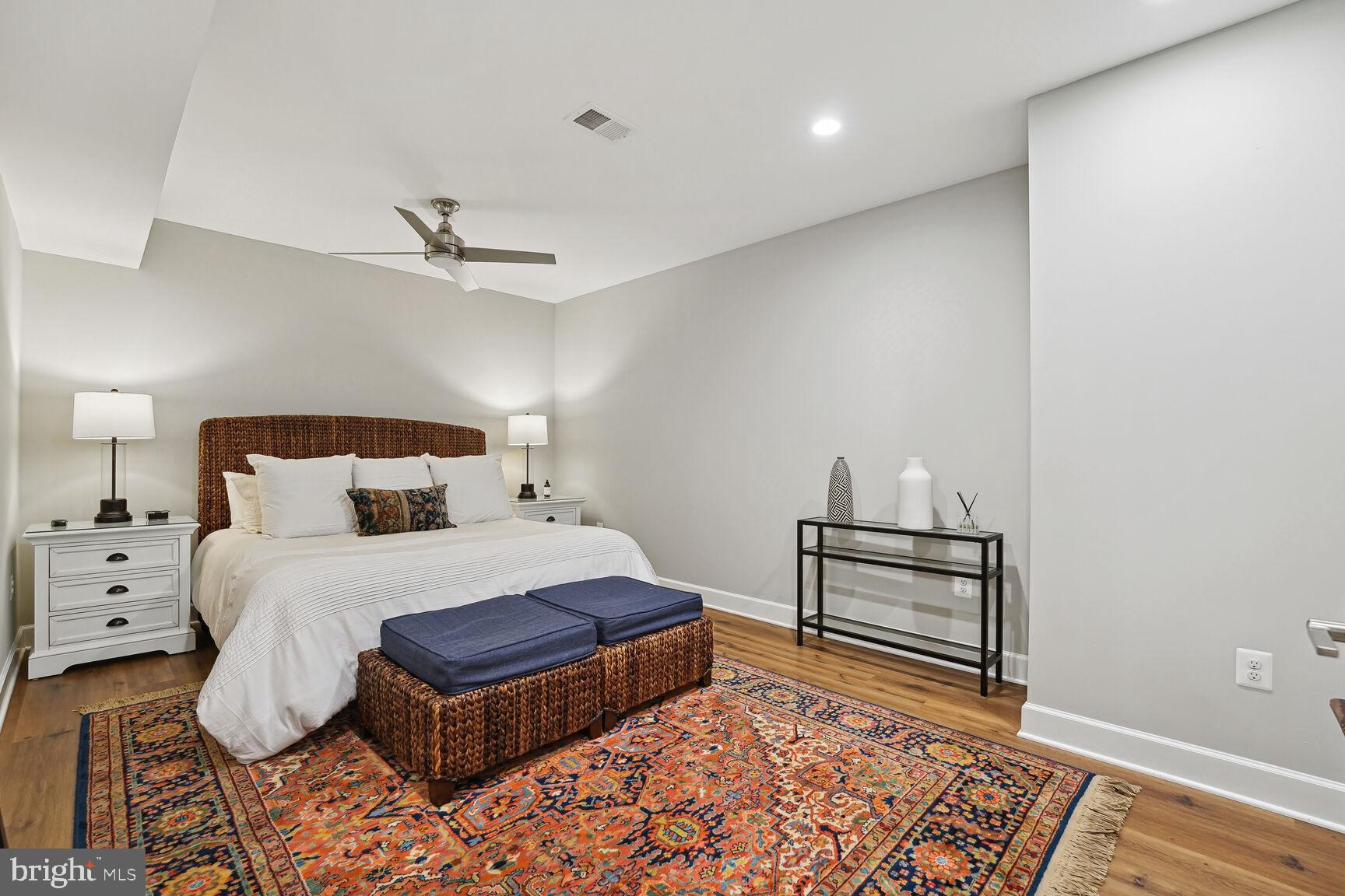 MANORS OF FOX MILL - Residential