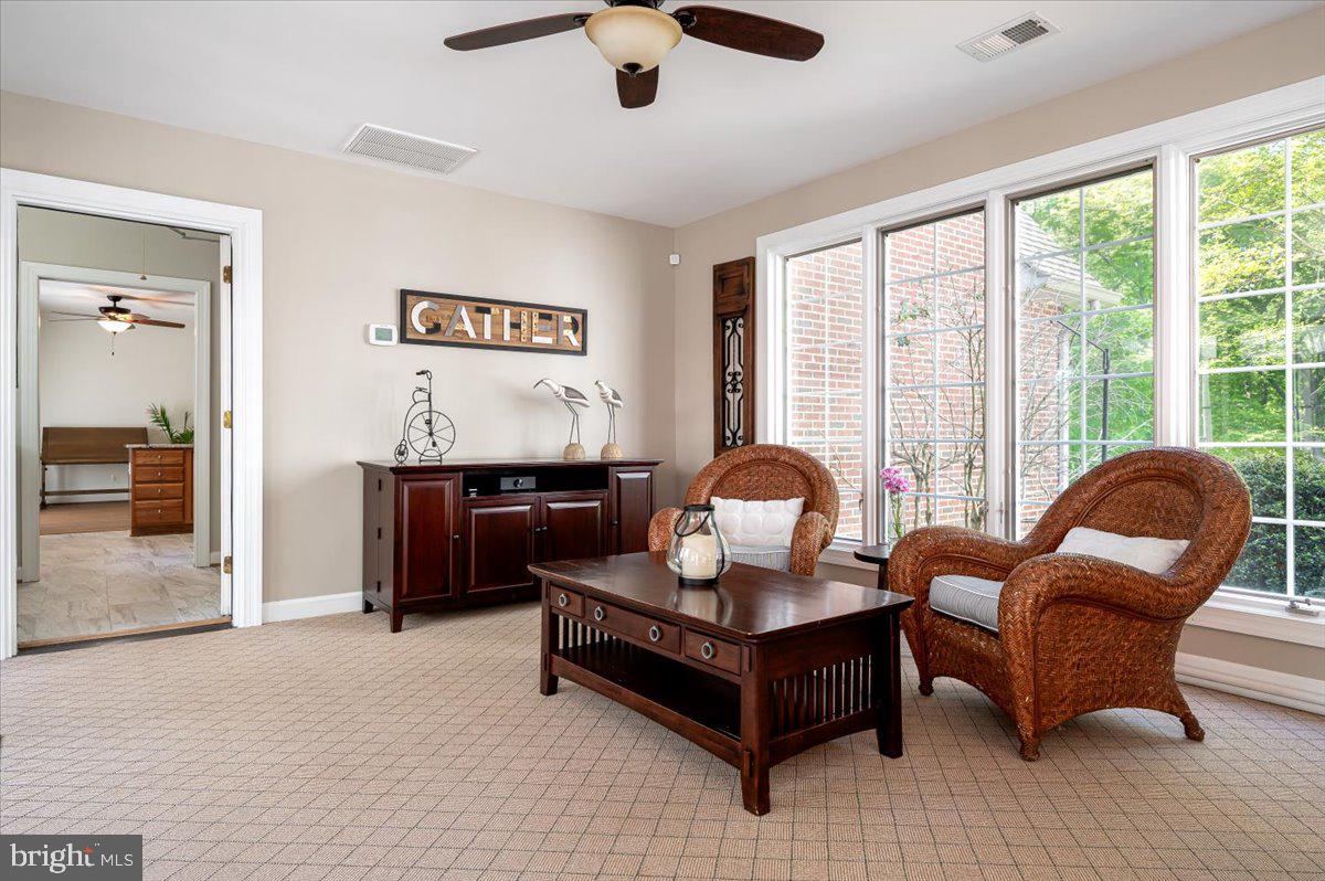 SERENITY WOODS - Residential