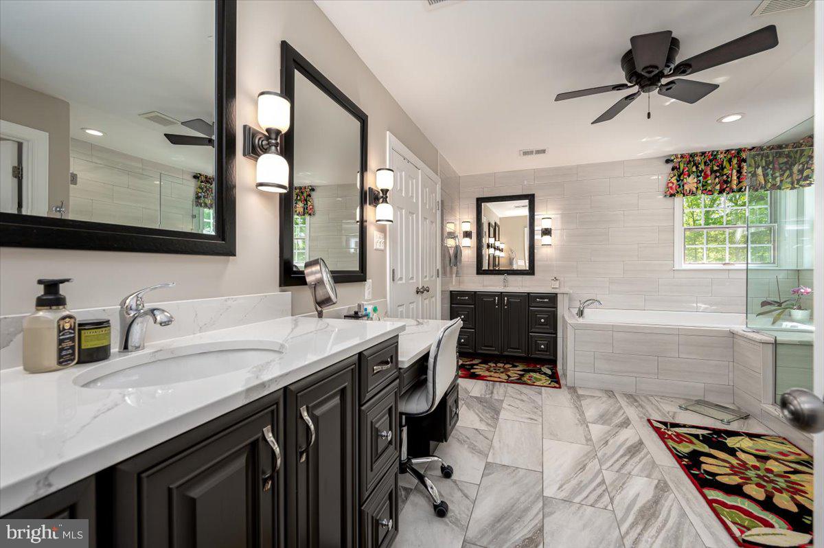 SERENITY WOODS - Residential