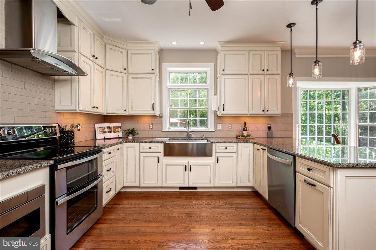 SERENITY WOODS - Residential