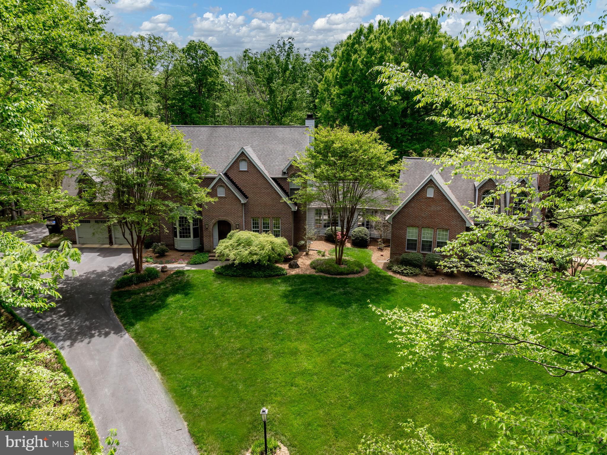 SERENITY WOODS - Residential