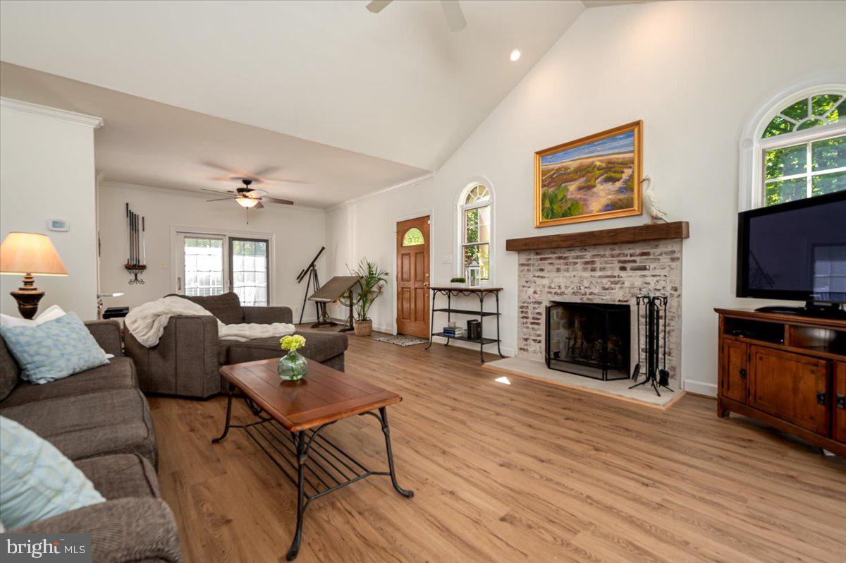 SERENITY WOODS - Residential