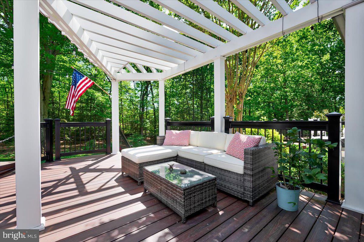 SERENITY WOODS - Residential