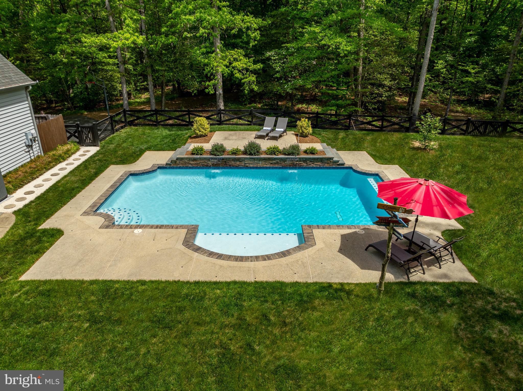 SERENITY WOODS - Residential