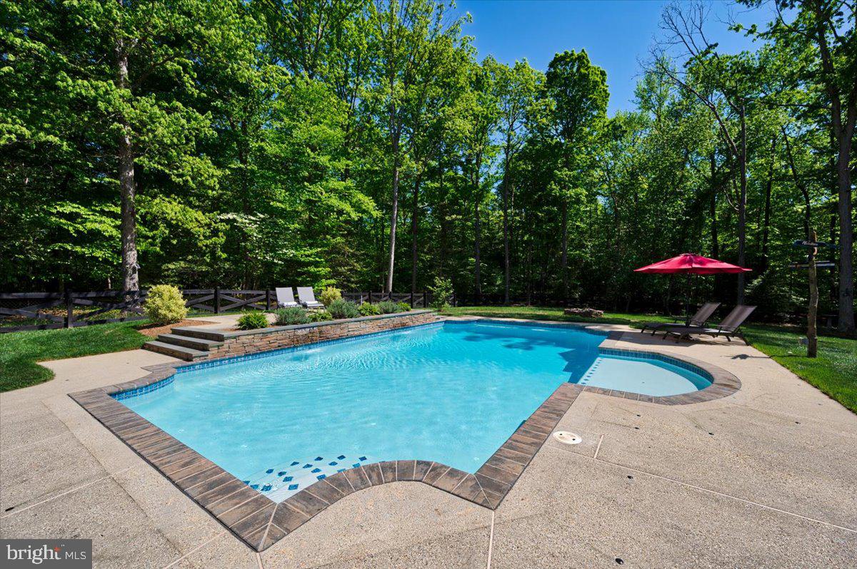 SERENITY WOODS - Residential