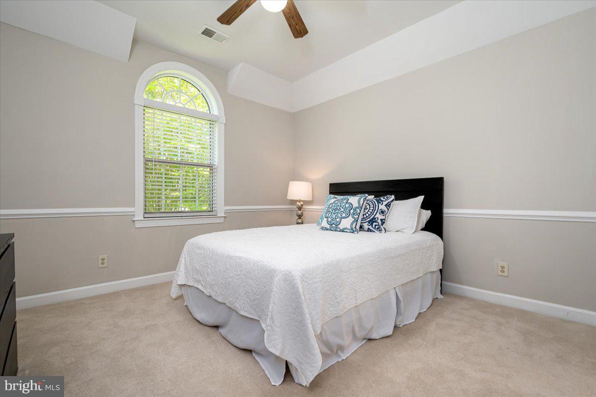 SERENITY WOODS - Residential