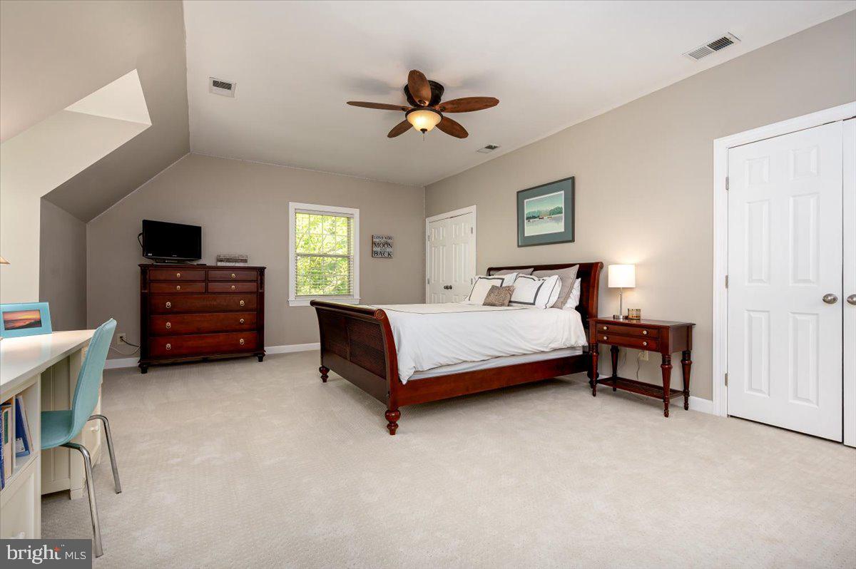 SERENITY WOODS - Residential