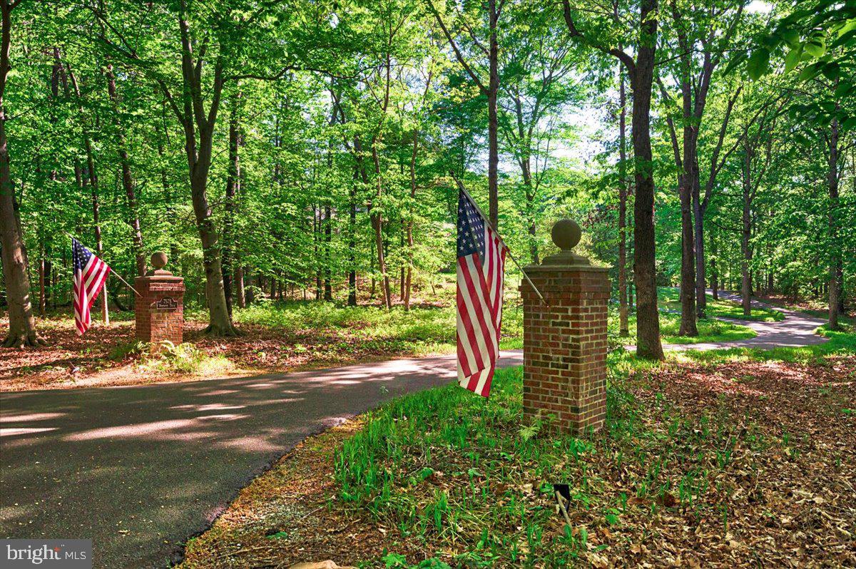 SERENITY WOODS - Residential