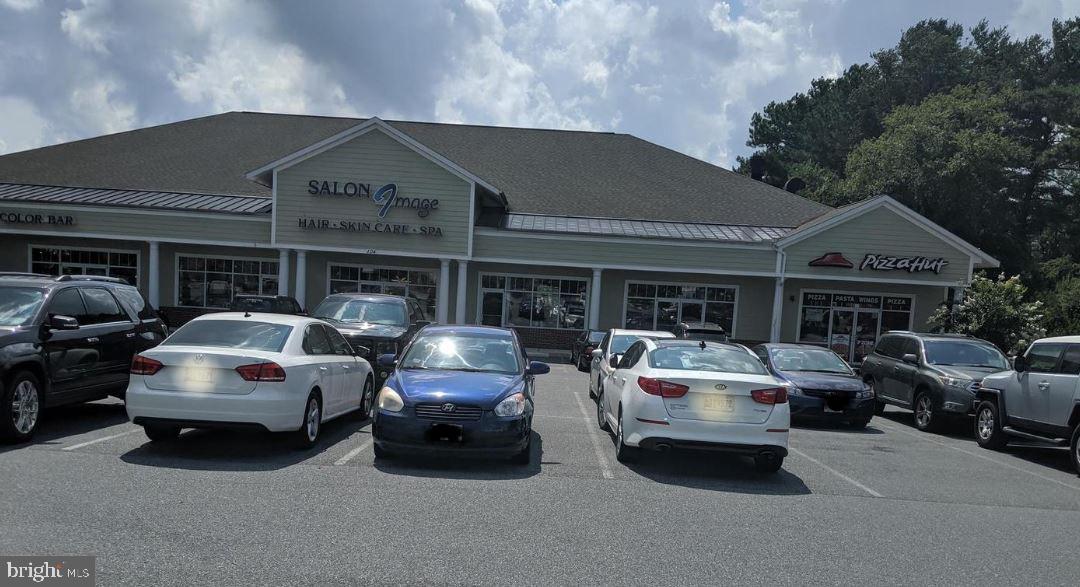 104 W CEDAR LANE 400