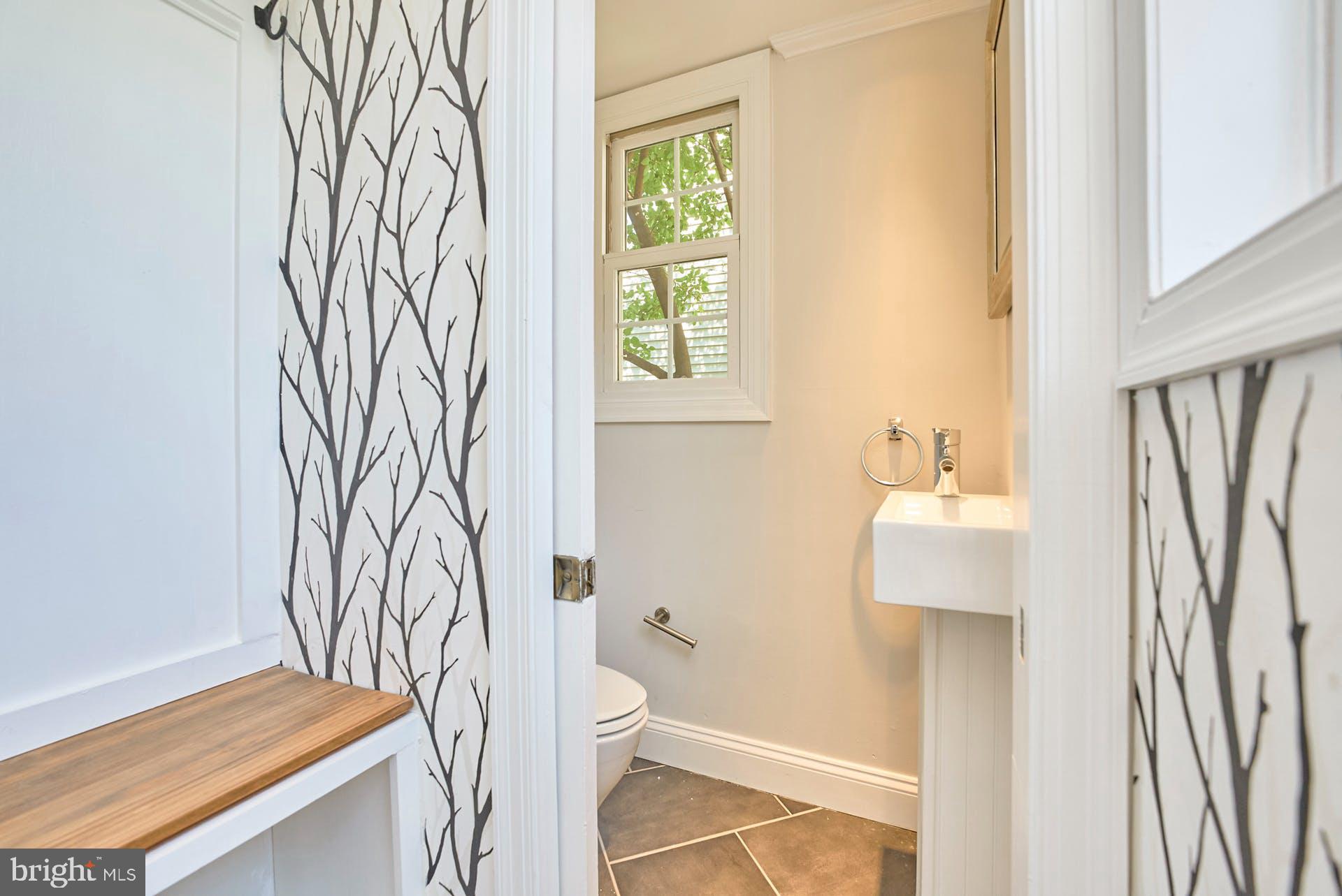 CLARENDON - Residential Lease