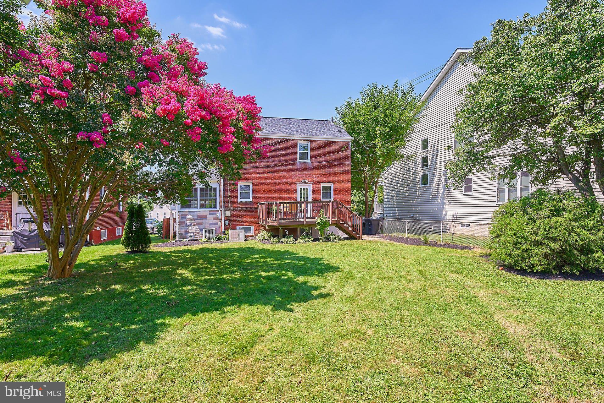 CLARENDON - Residential Lease