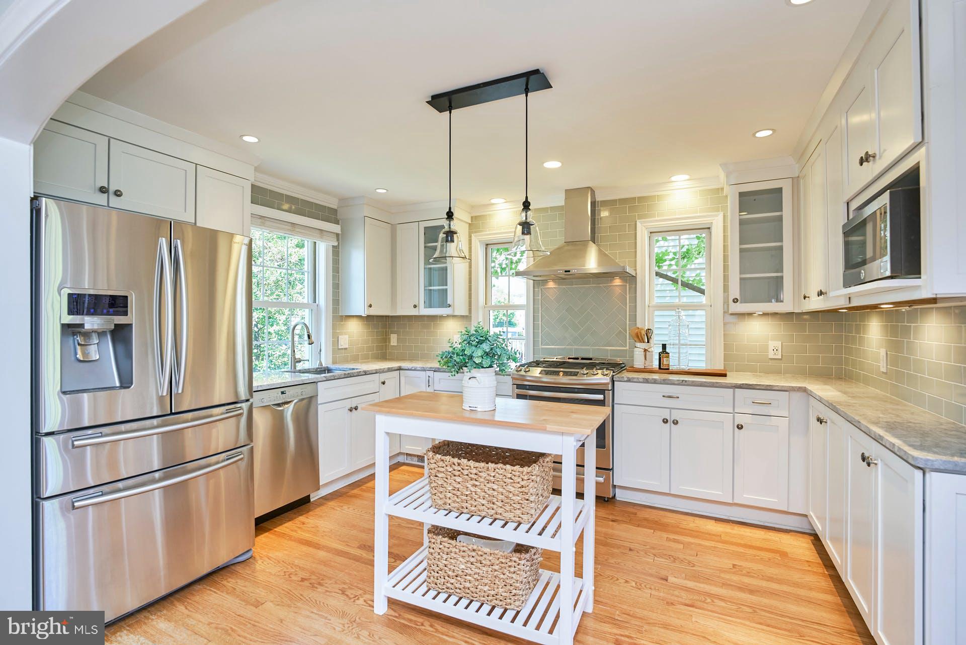 CLARENDON - Residential Lease