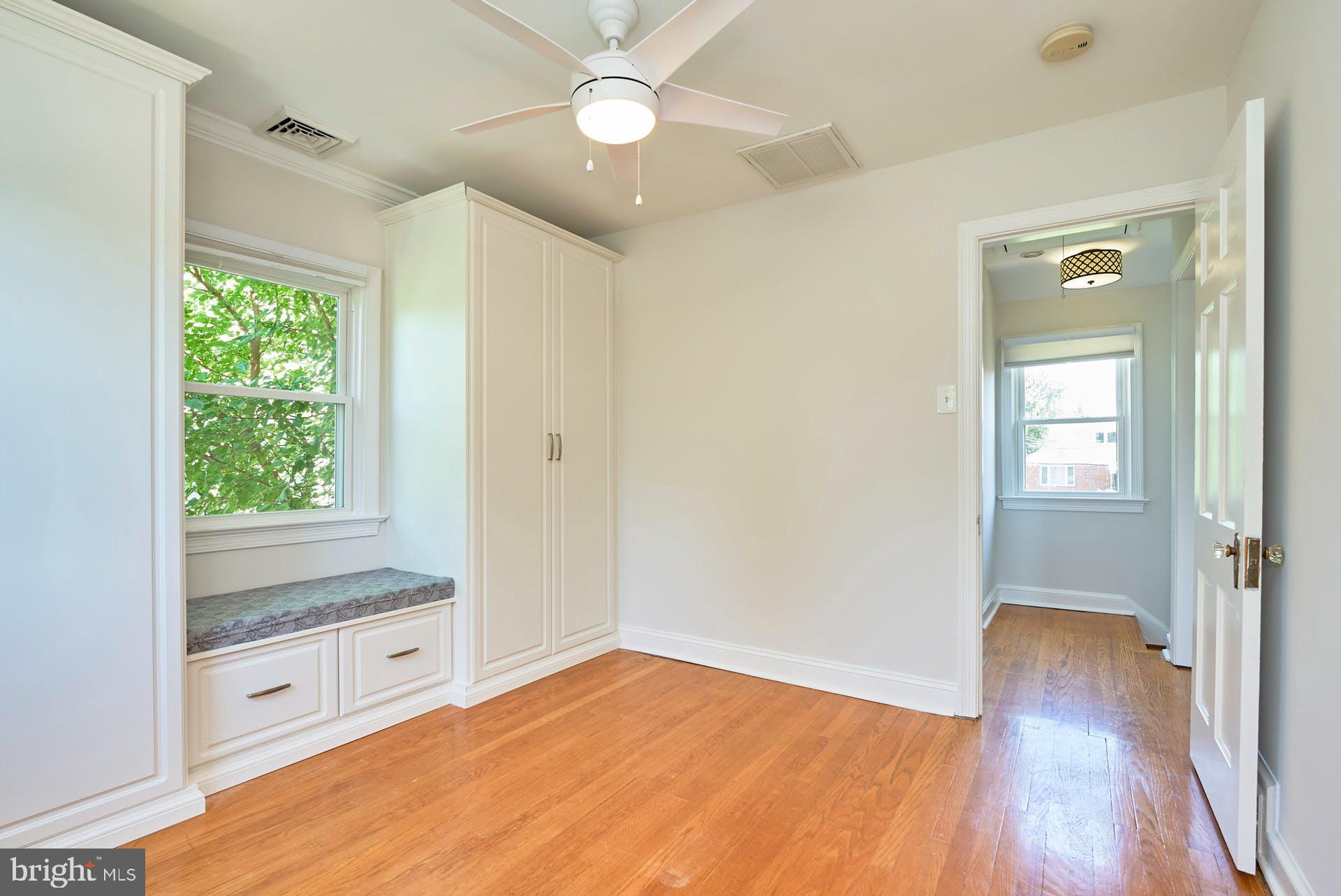 CLARENDON - Residential Lease