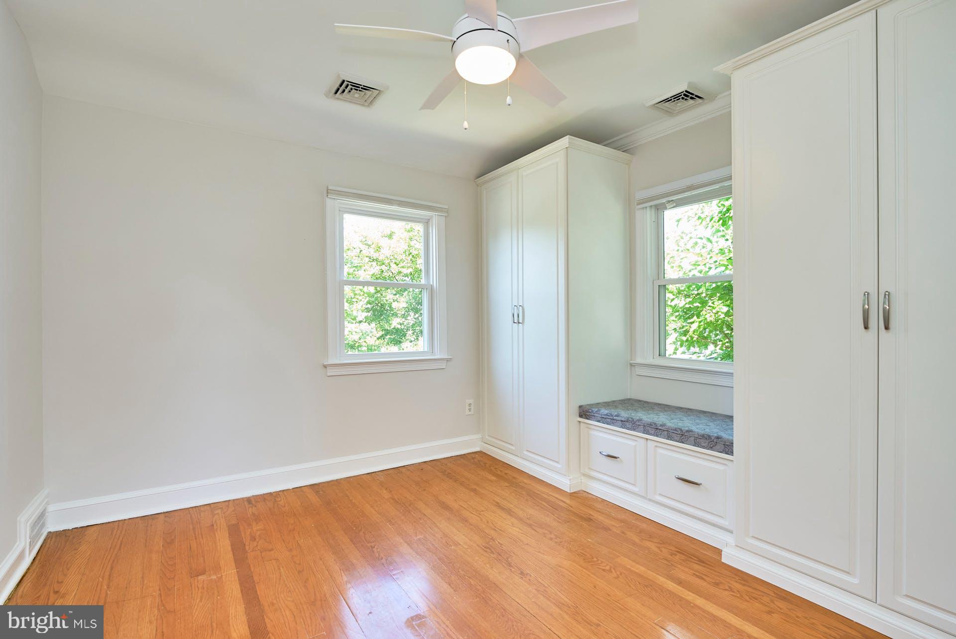 CLARENDON - Residential Lease