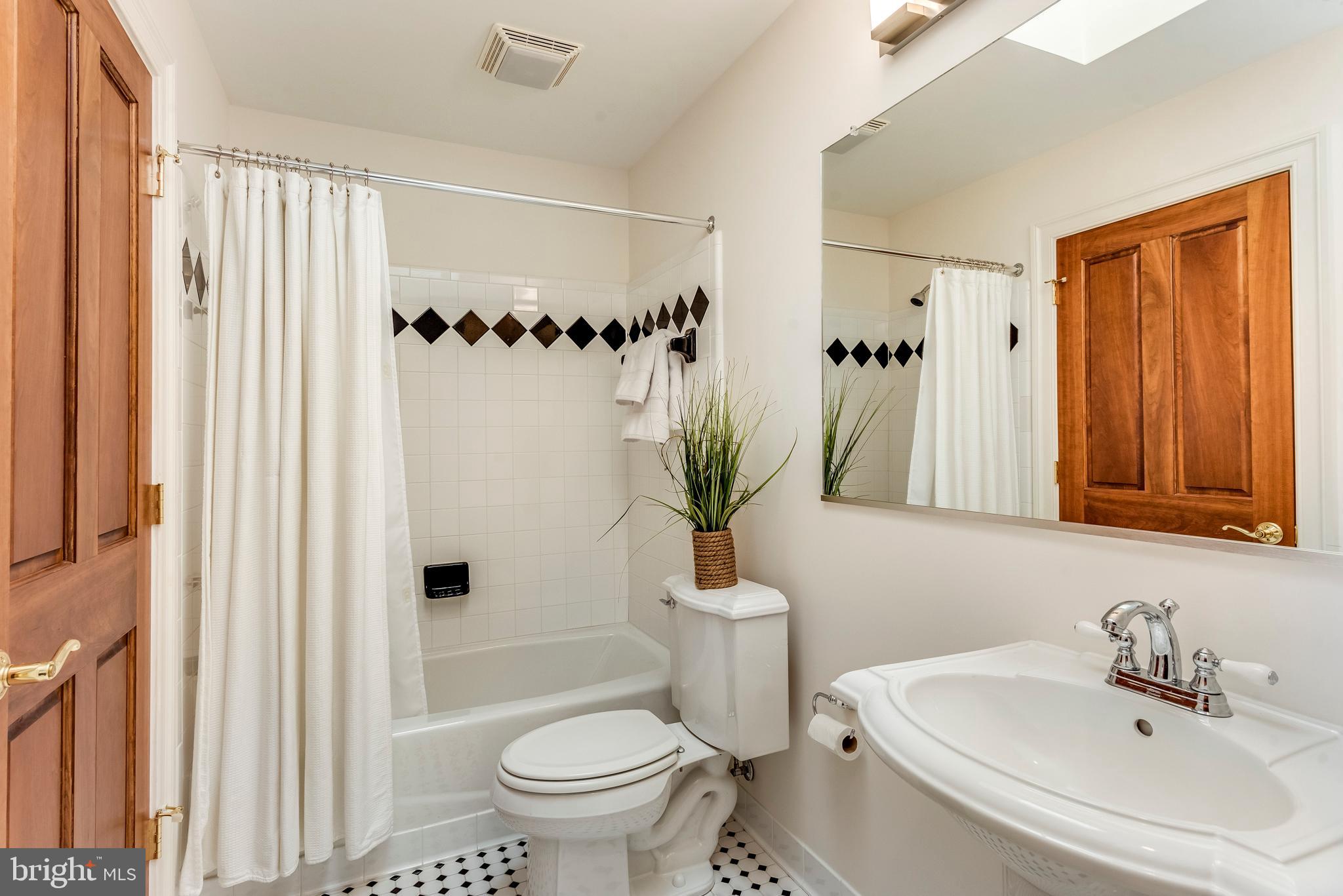 TRUXTON HEIGHTS - Residential