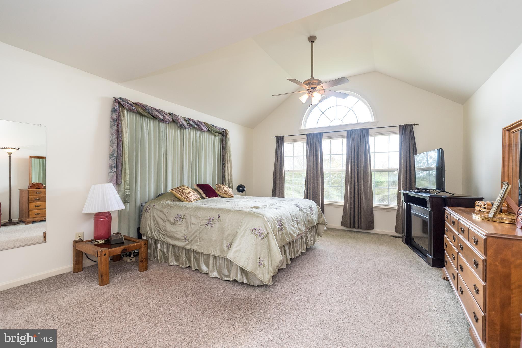 FRANCONIA HUNT - Residential