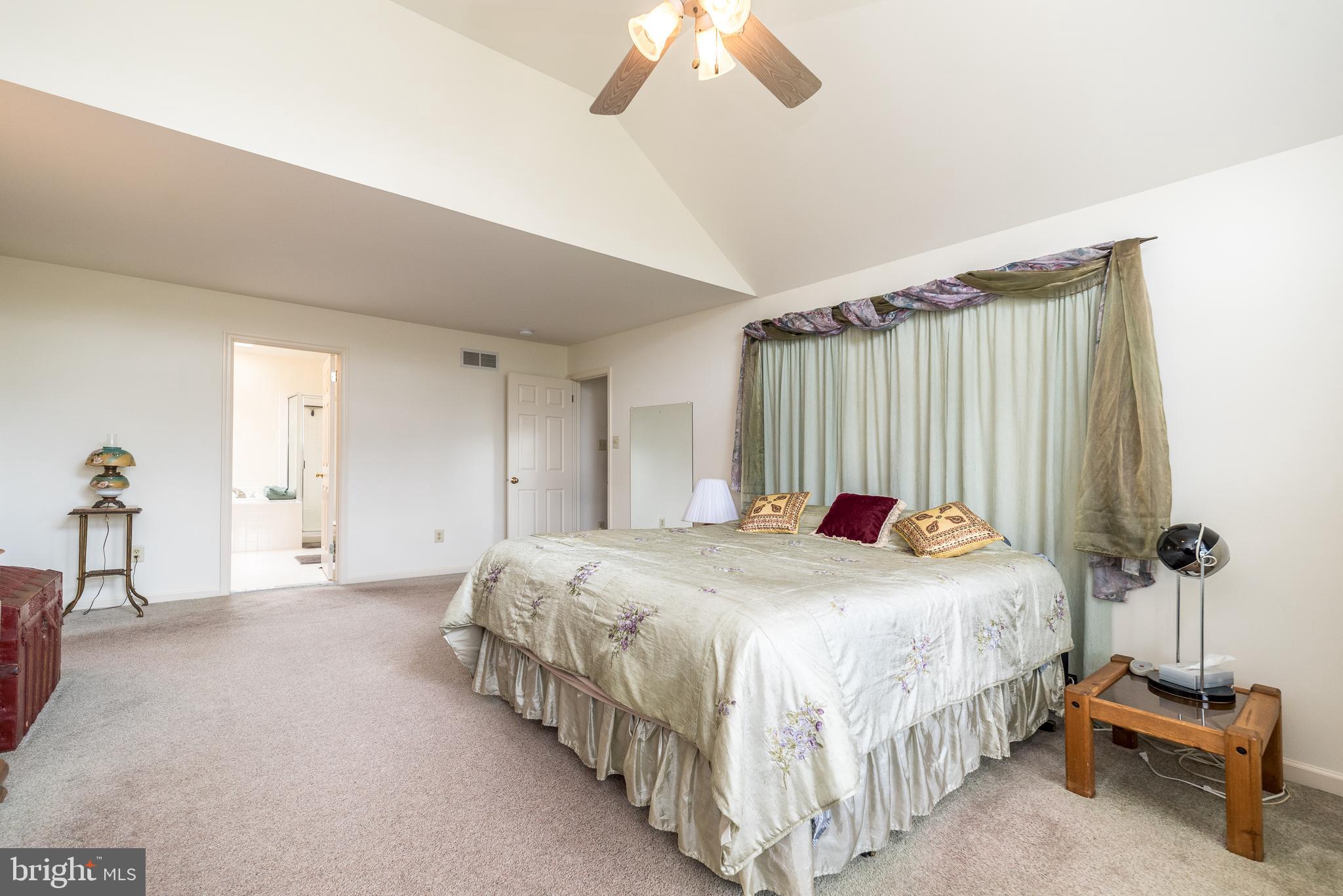 FRANCONIA HUNT - Residential