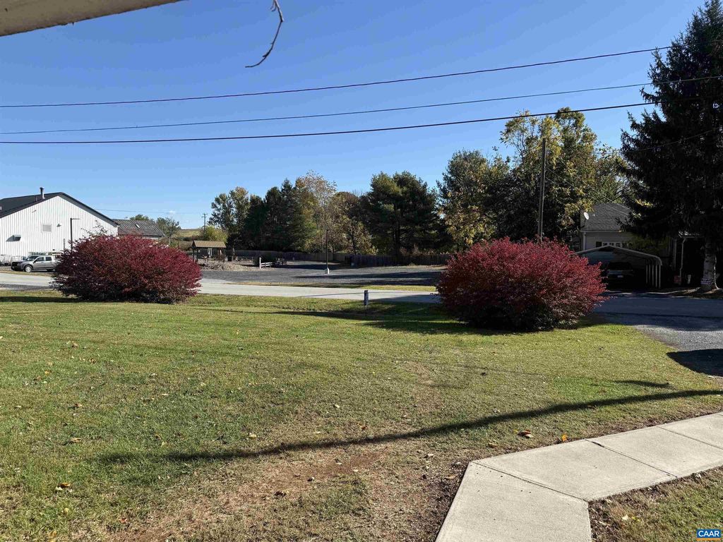 Photo of 35 Stanley St, STAUNTON, VA 24401 (MLS # 670271)