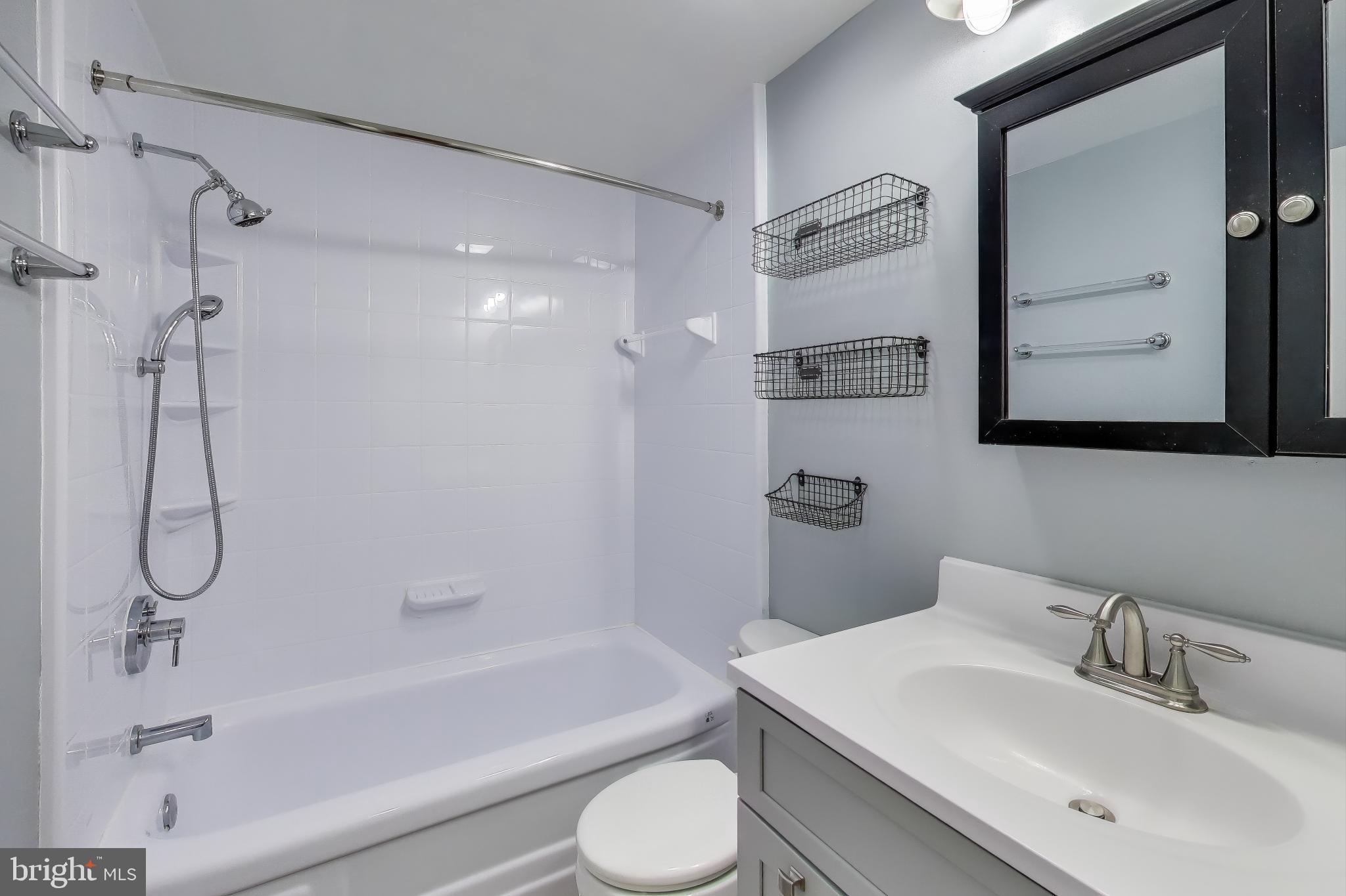 PHELPS LUCK - Residential Lease