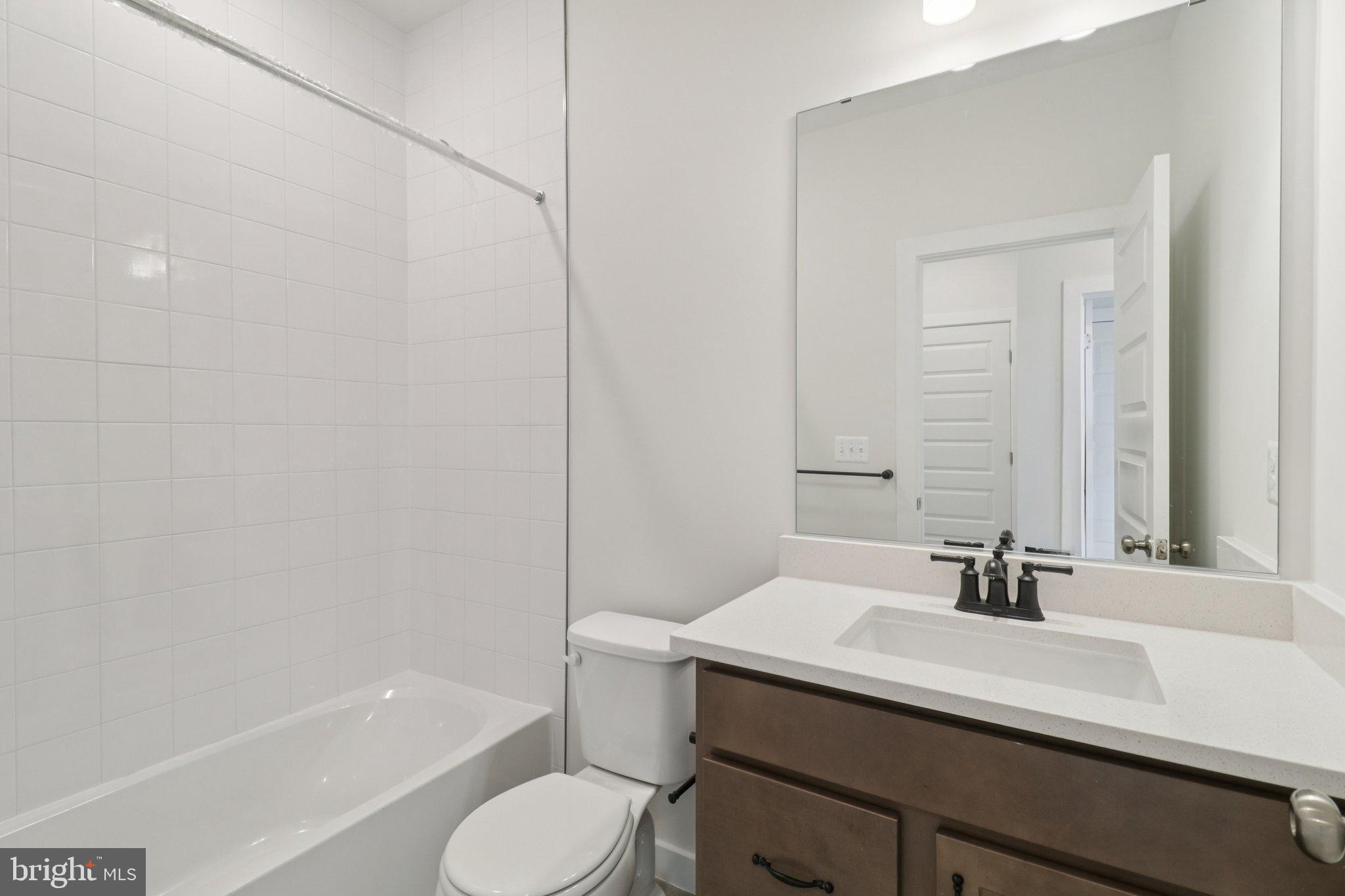 MELFORD TOWN CENTER - Residential