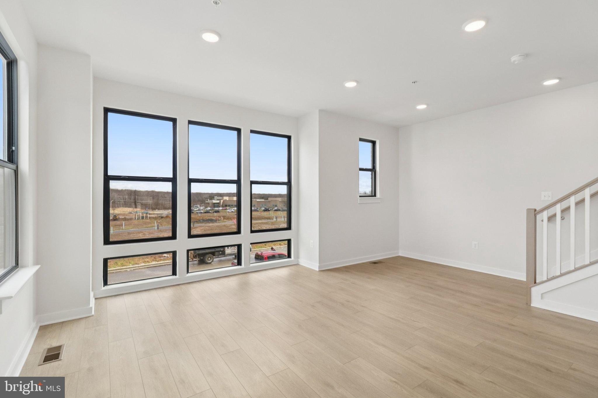 MELFORD TOWN CENTER - Residential