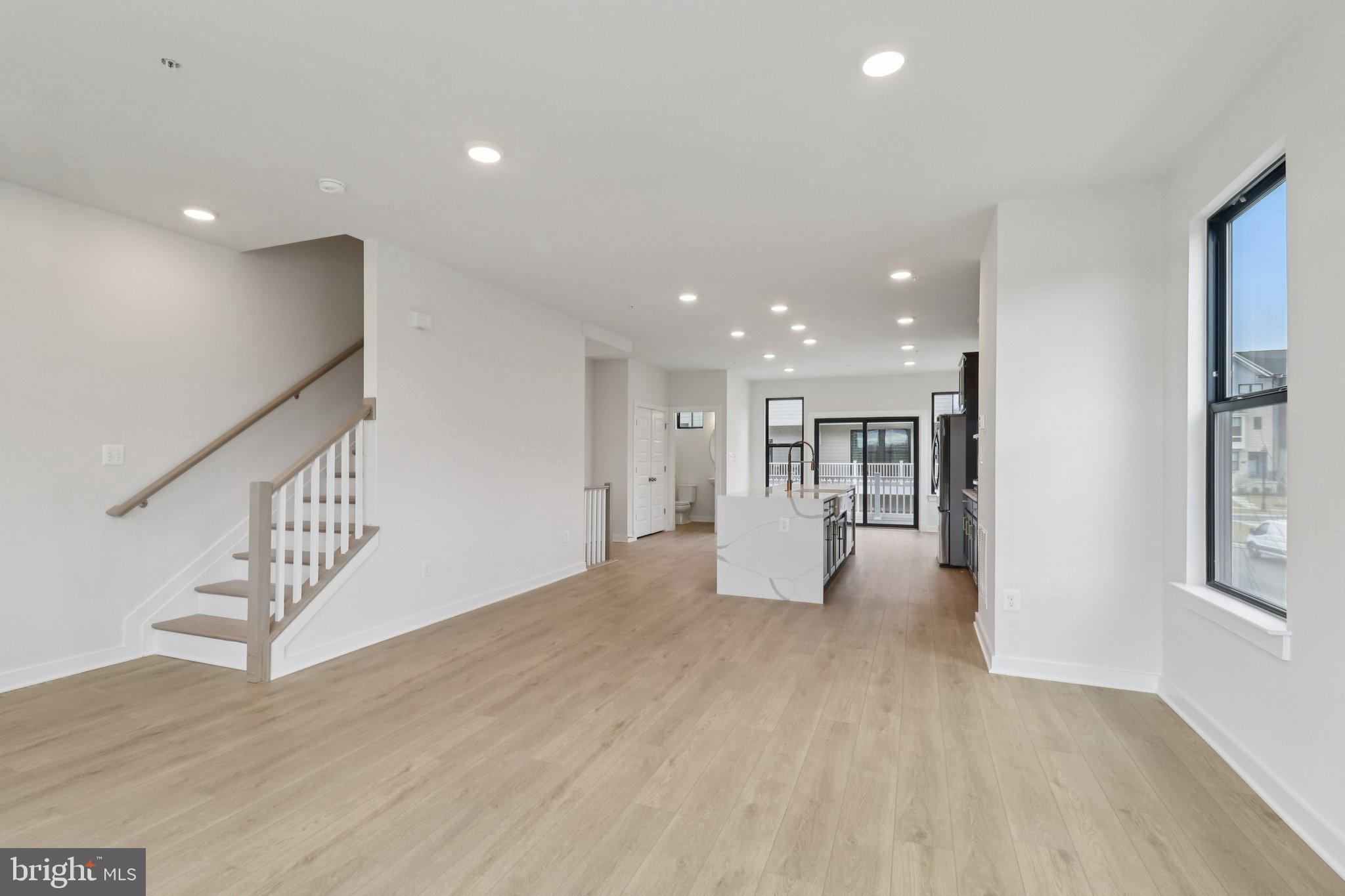 MELFORD TOWN CENTER - Residential