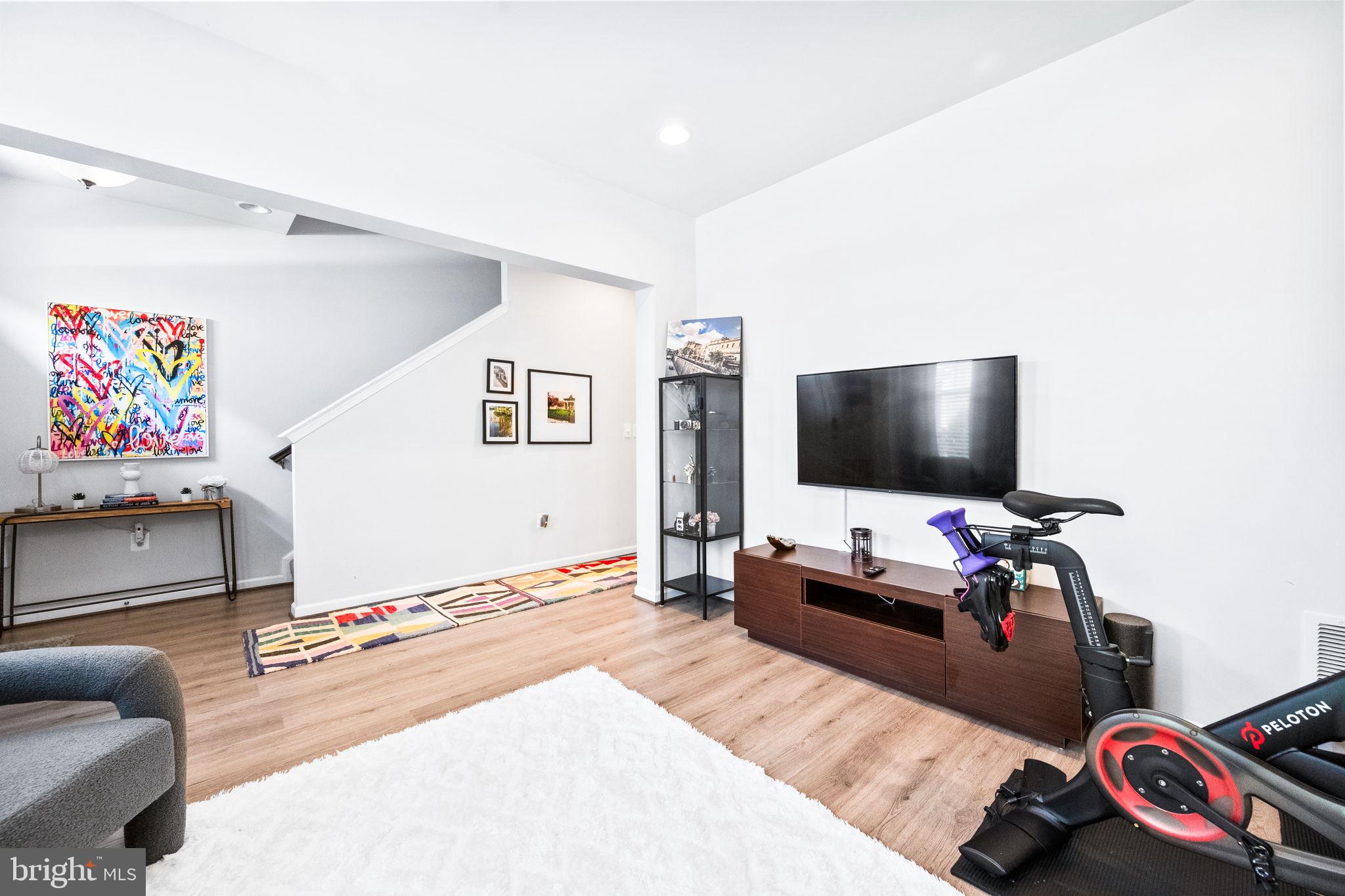 BRADFORD'S LANDING - Residential