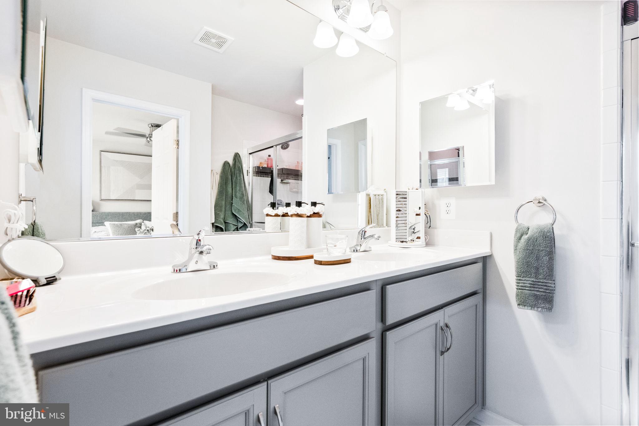 BRADFORD'S LANDING - Residential