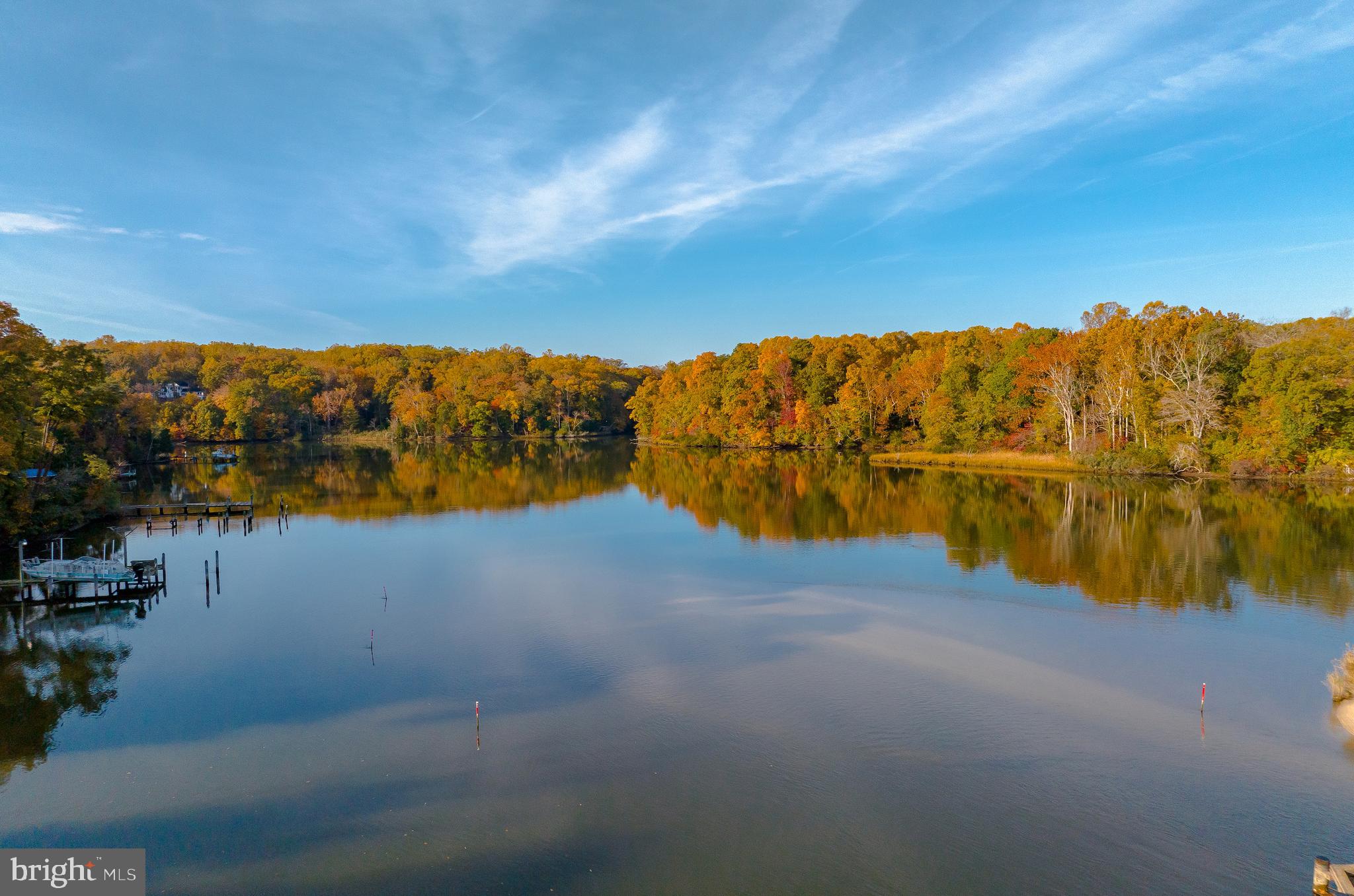 HOLLYWOOD SHORES - Residential