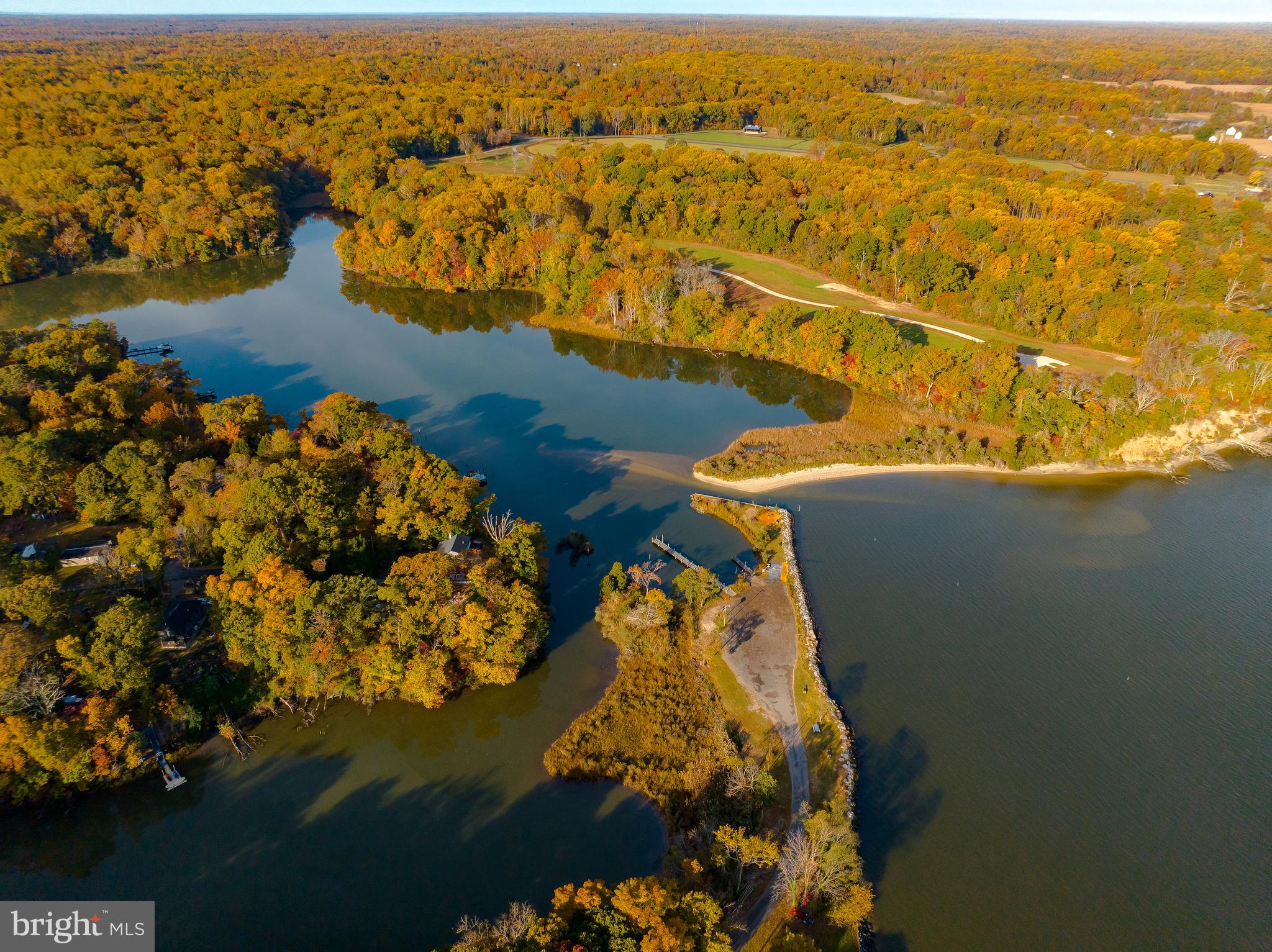 HOLLYWOOD SHORES - Residential