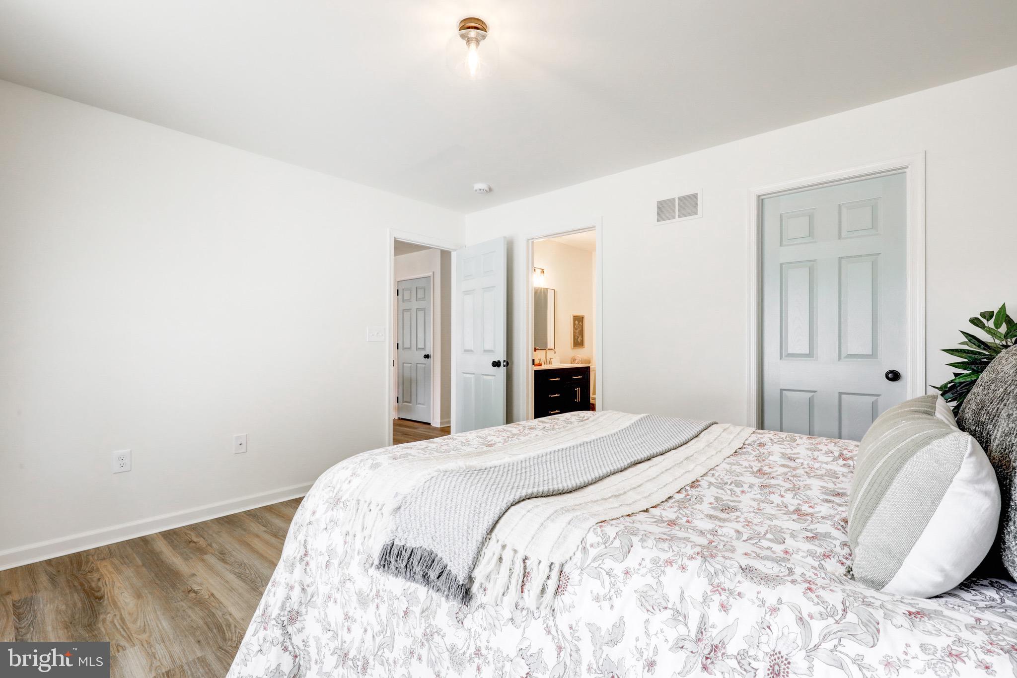 WILDFLOWER POND - Residential